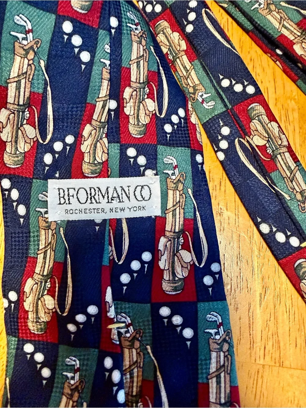 Vintage B. Forman Co. Golf Bag Pattern Novelty Silk Necktie ⛳️🏌️‍♂️